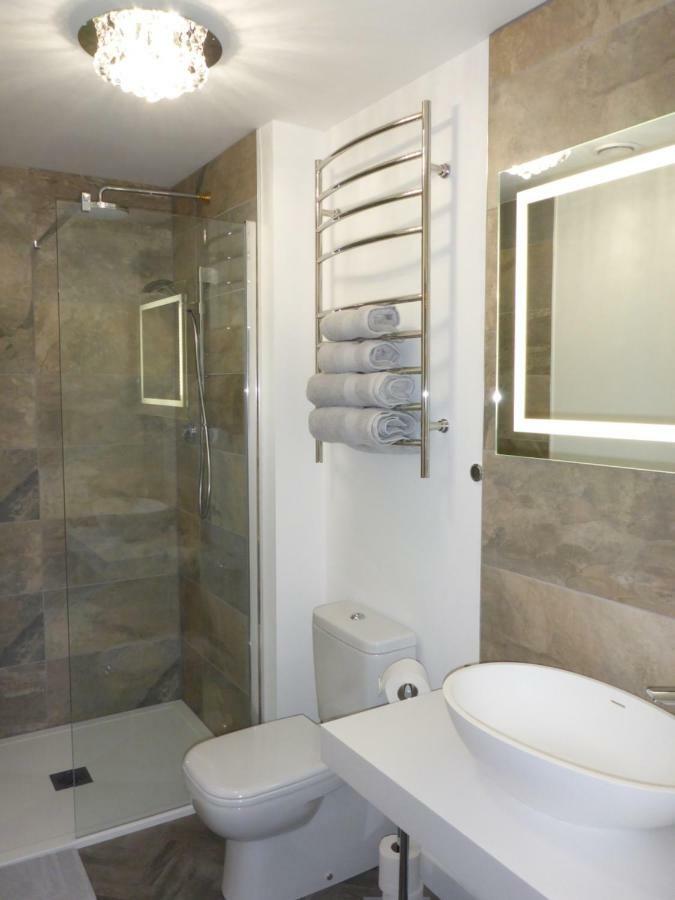 Stones Luxury B&B With Hot Tub And Self-Contained Rooms Uig  Zewnętrze zdjęcie
